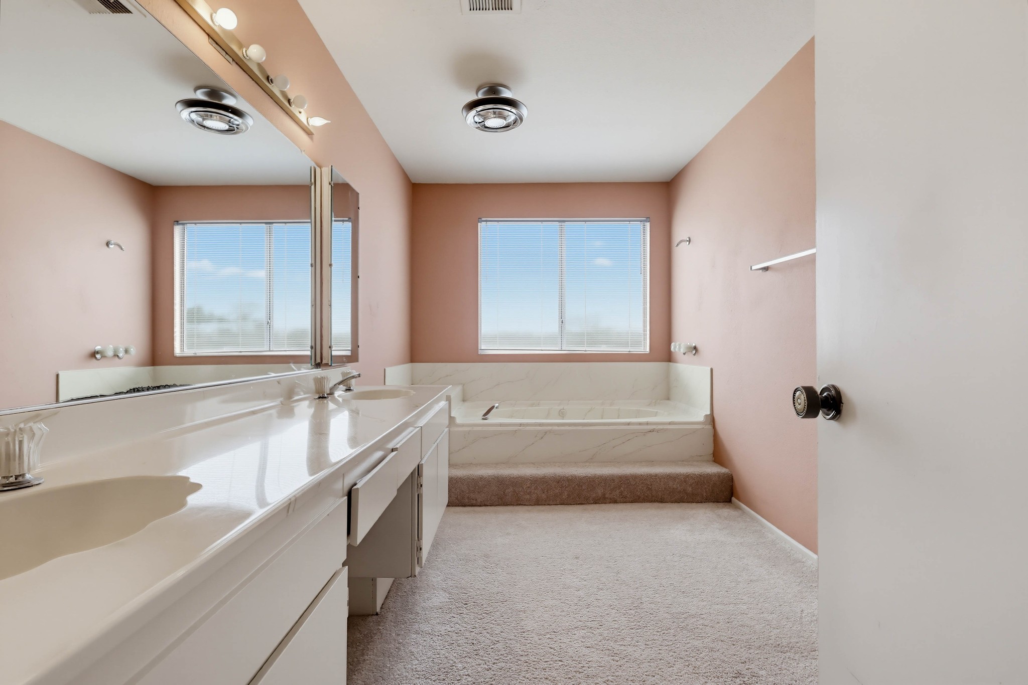 Virtual tour photo 53 of 69 for 5339 Coldwater Canyon Ave Apt B