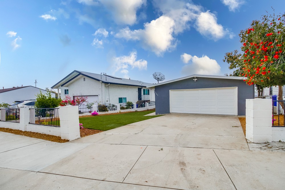 Virtual tour photo 3 of 55 for 5345 Roswell St