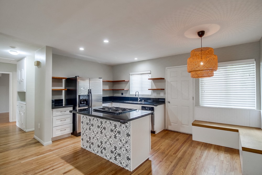 Virtual tour photo 18 of 55 for 5345 Roswell St