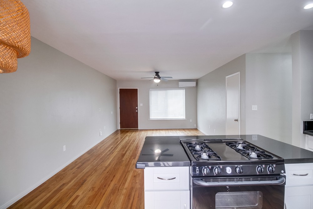 Virtual tour photo 25 of 55 for 5345 Roswell St