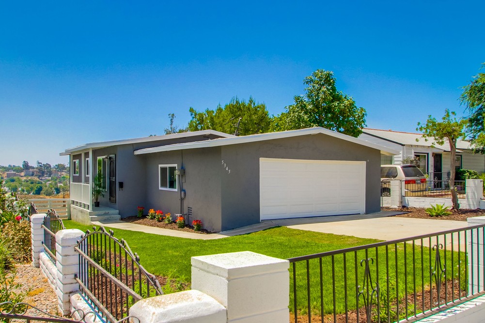 Virtual tour photo 1 of 65 for 5345 Roswell St