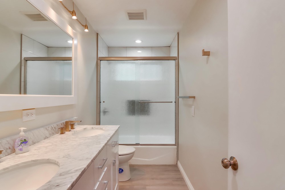 Virtual tour photo 34 of 57 for 5350 Reservoir Dr