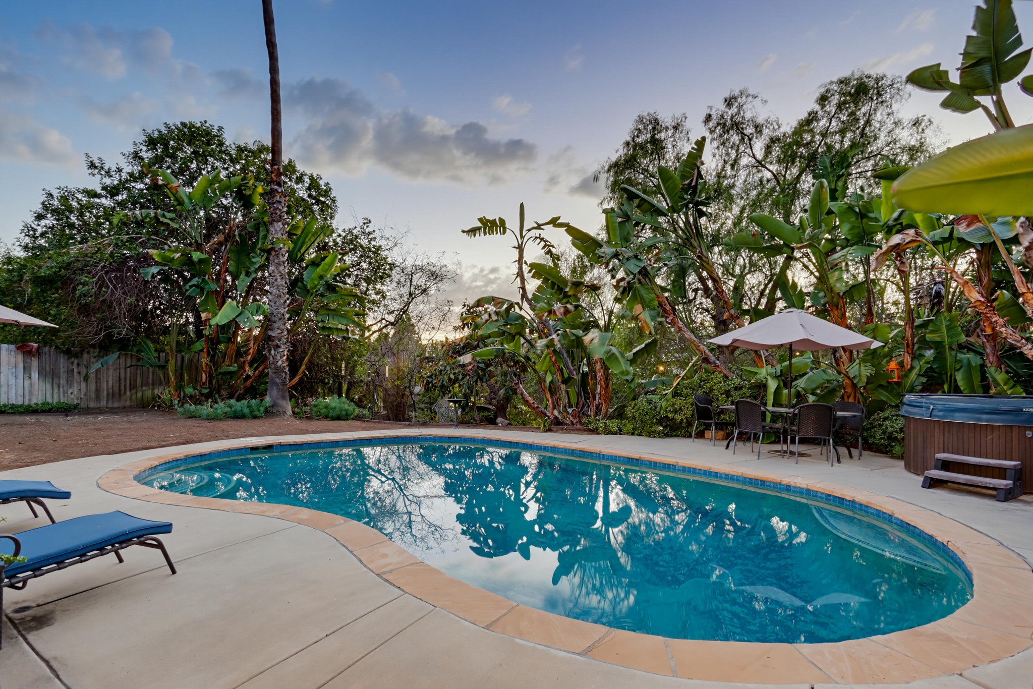 Virtual tour photo 7 of 46 for 5356 W Falls View Dr