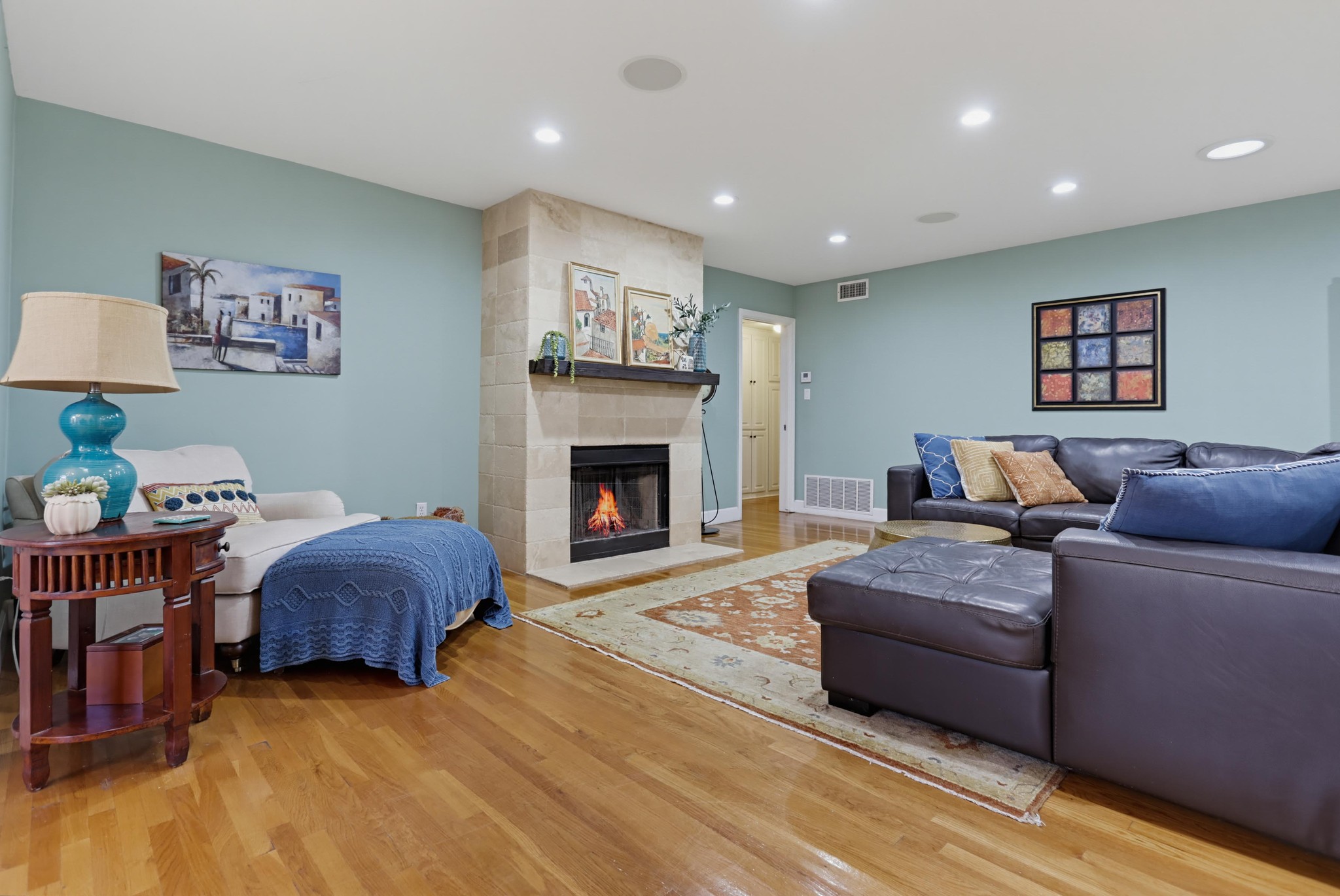 Virtual tour photo 11 of 46 for 5356 W Falls View Dr