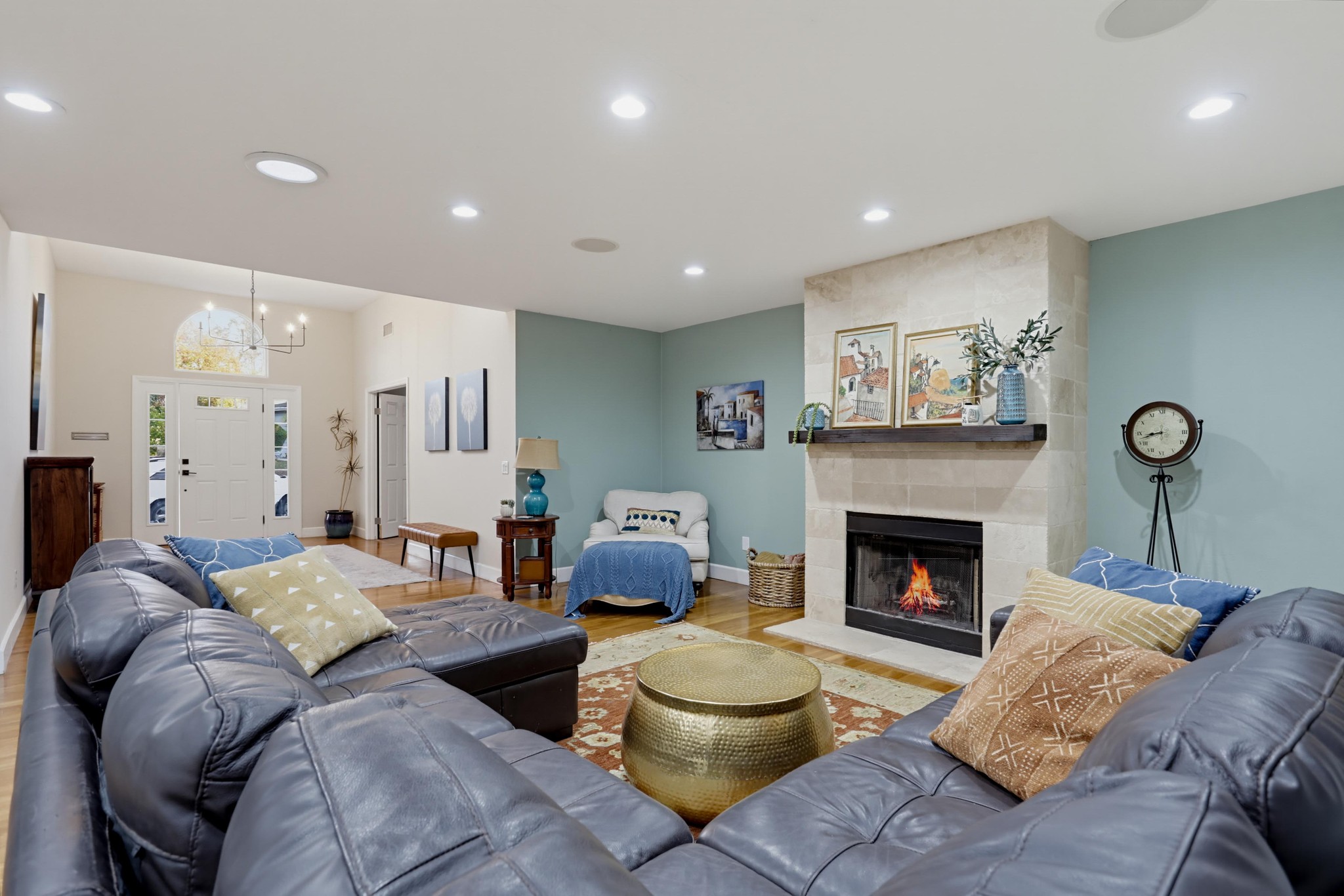 Virtual tour photo 12 of 46 for 5356 W Falls View Dr