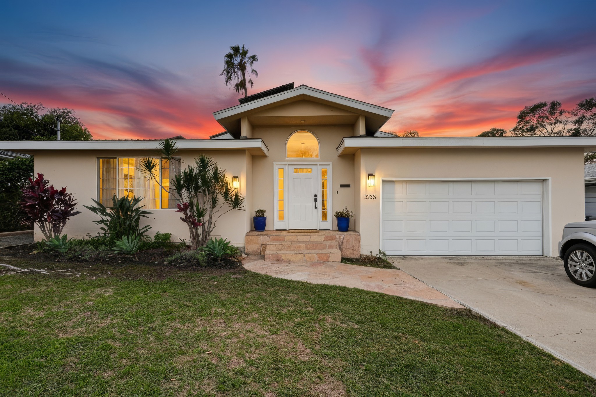 Virtual tour photo 4 of 46 for 5356 W Falls View Dr
