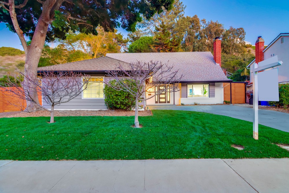 Virtual tour photo 3 of 100 for 5361 Vickie Dr