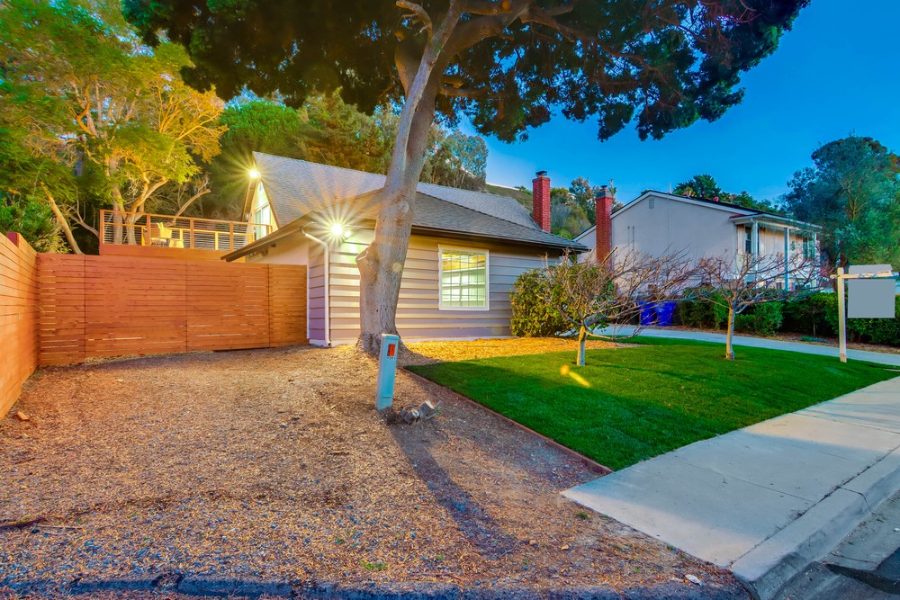 Virtual tour photo 5 of 100 for 5361 Vickie Dr