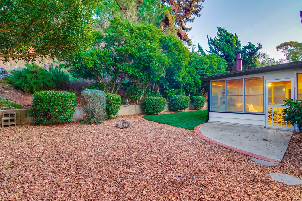 Virtual tour photo 10 of 100 for 5361 Vickie Dr