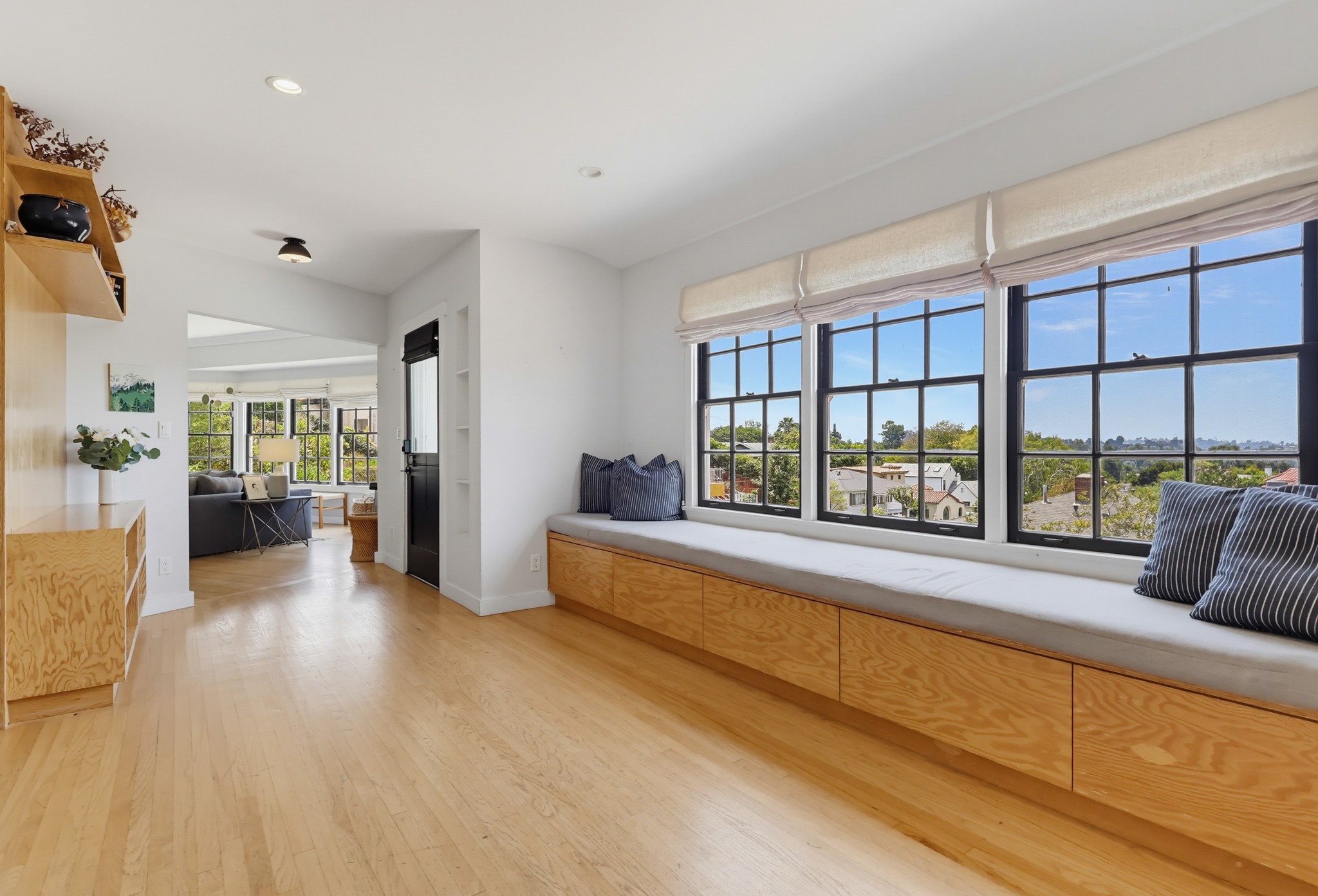 Virtual tour photo 29 of 92 for 5362 Candace Pl