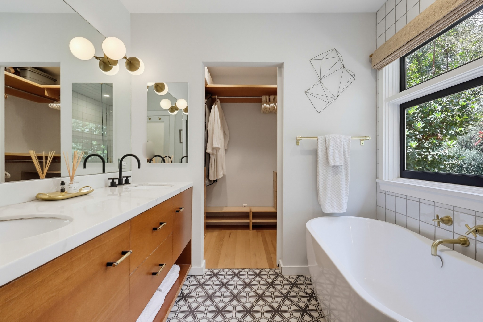 Virtual tour photo 65 of 92 for 5362 Candace Pl