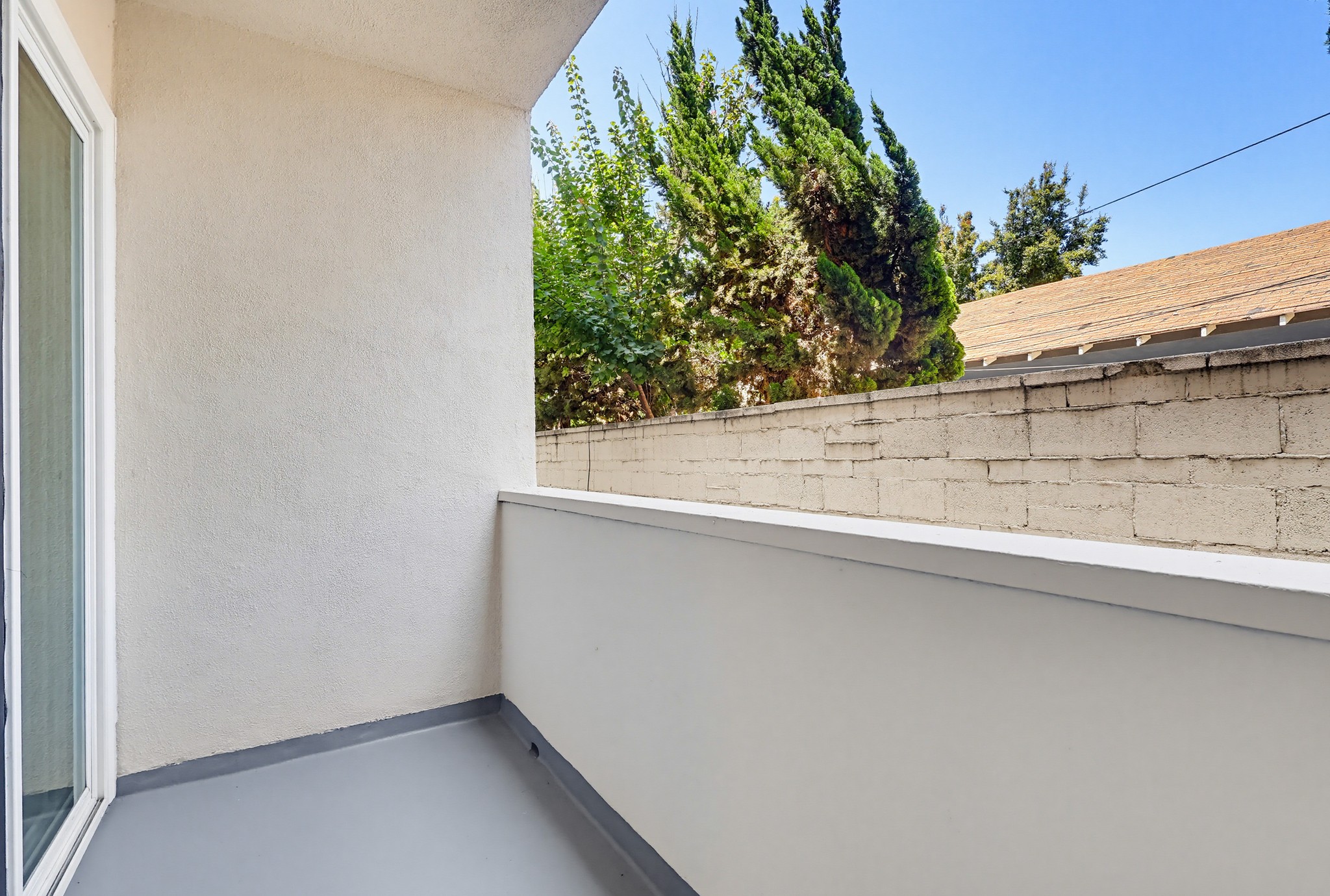 Virtual tour photo 22 of 75 for 537 W Hyde Park Blvd #105