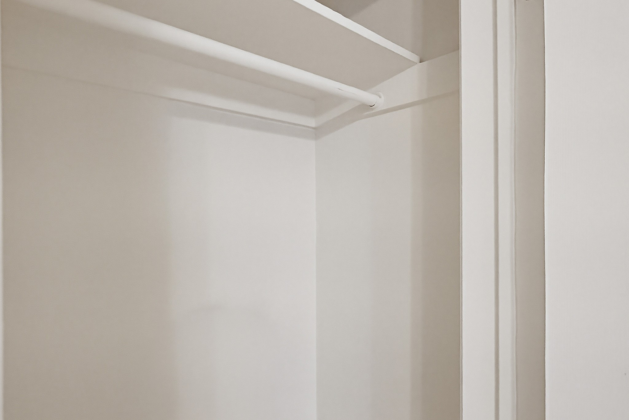 Virtual tour photo 53 of 75 for 537 W Hyde Park Blvd #105