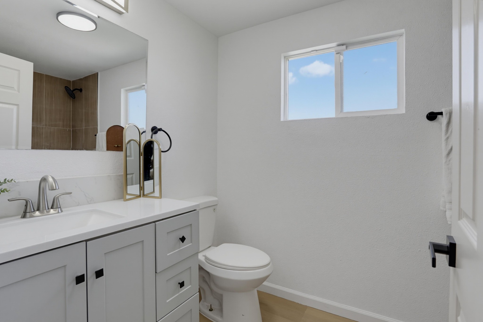Virtual tour photo 20 of 40 for 5374 Bonita Dr