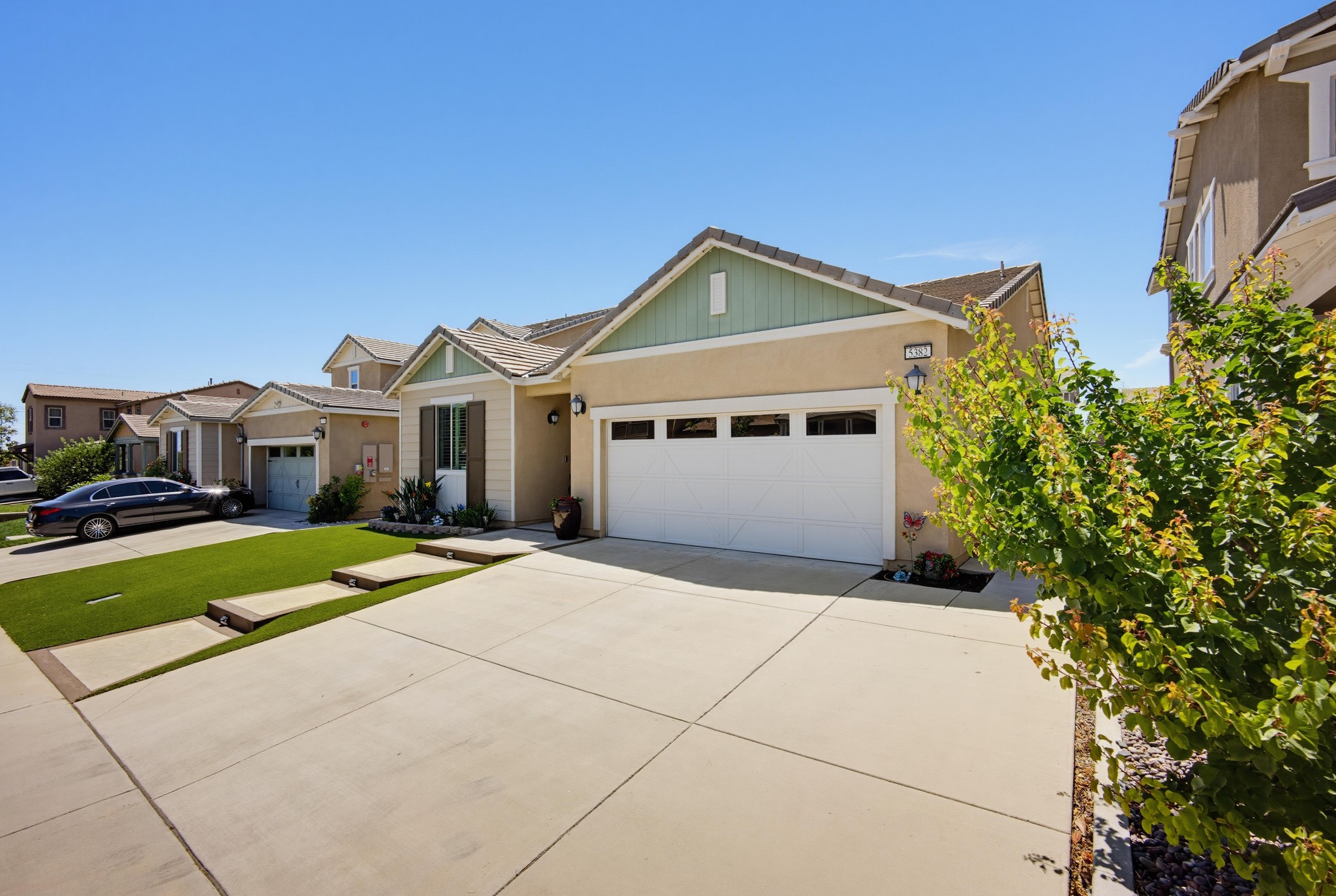 Virtual tour photo 4 of 46 for 5382 Kastania Wy