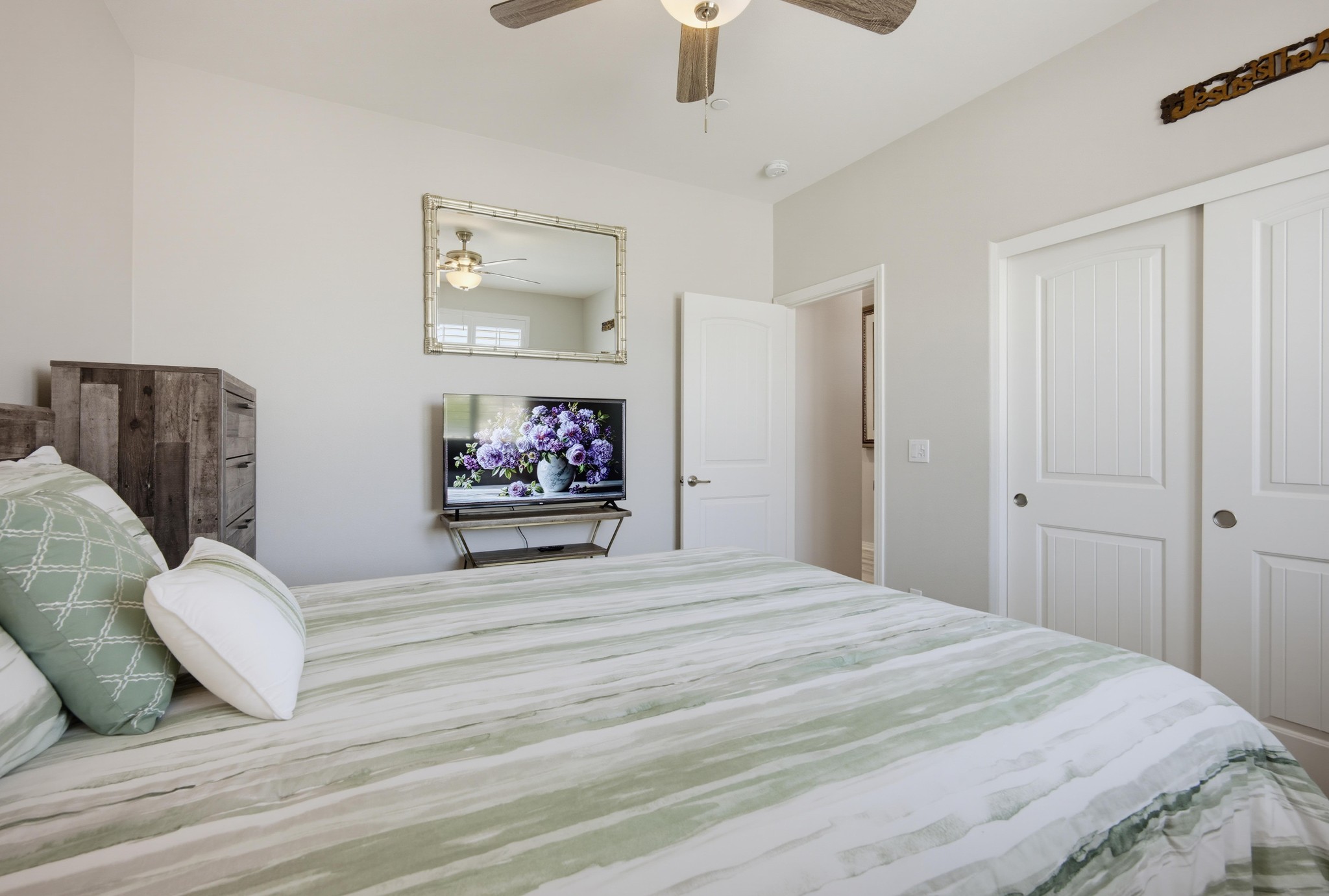 Virtual tour photo 25 of 46 for 5382 Kastania Wy