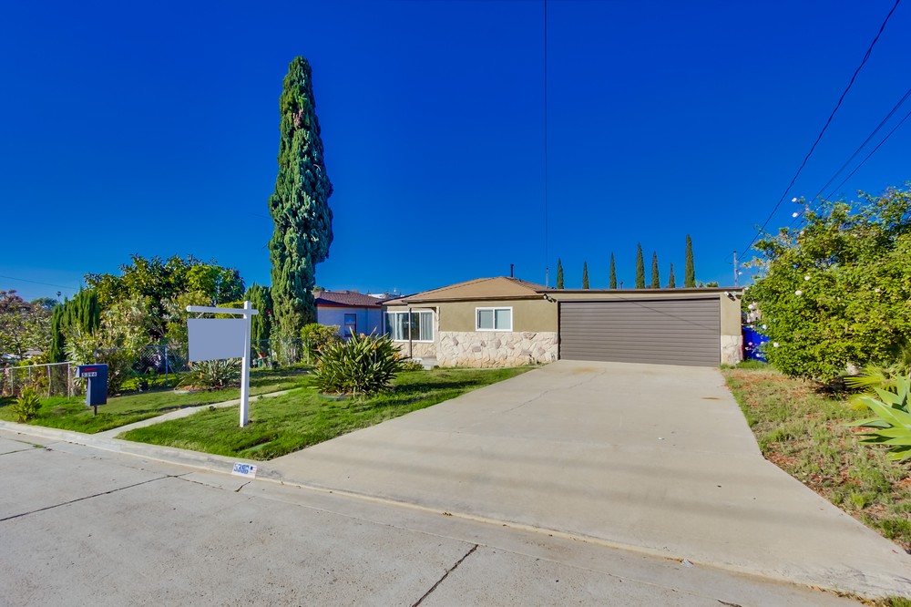 Virtual tour photo 3 of 40 for 5396 Lenox Drive