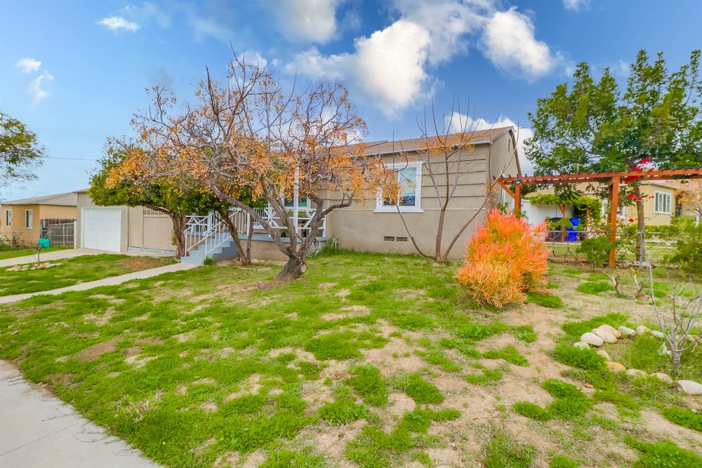 Virtual tour photo 3 of 40 for 5406 Grape St