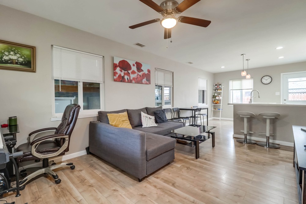 Virtual tour photo 9 of 40 for 5406 Grape St