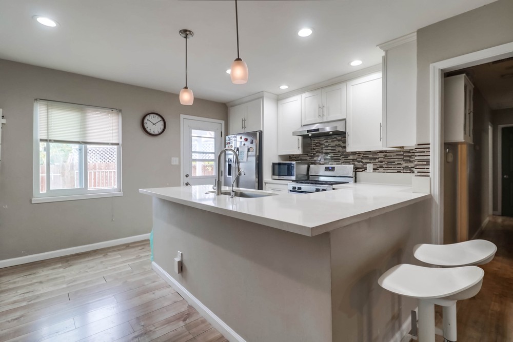 Virtual tour photo 13 of 40 for 5406 Grape St