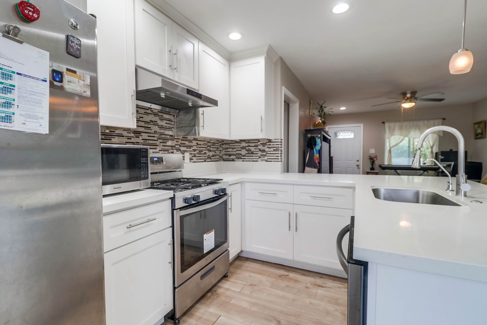 Virtual tour photo 16 of 40 for 5406 Grape St