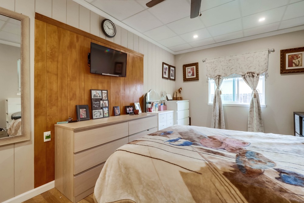 Virtual tour photo 26 of 40 for 5406 Grape St