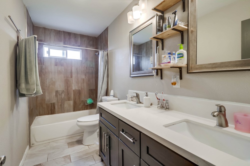 Virtual tour photo 27 of 40 for 5406 Grape St