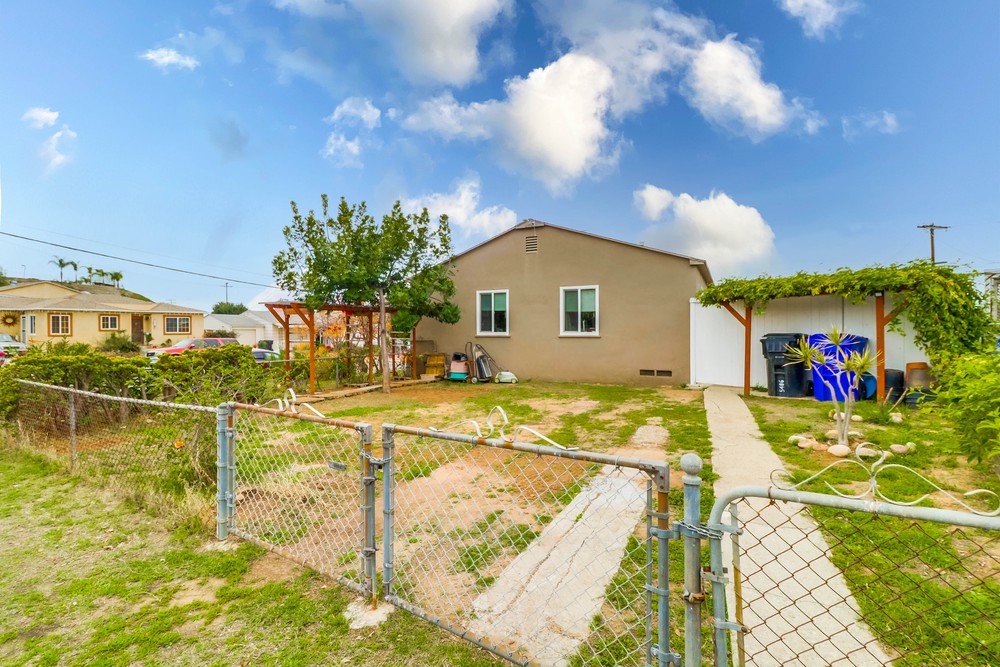 Virtual tour photo 41 of 40 for 5406 Grape St