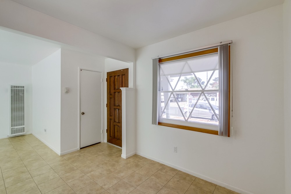 Virtual tour photo 9 of 33 for 5411 Cole St