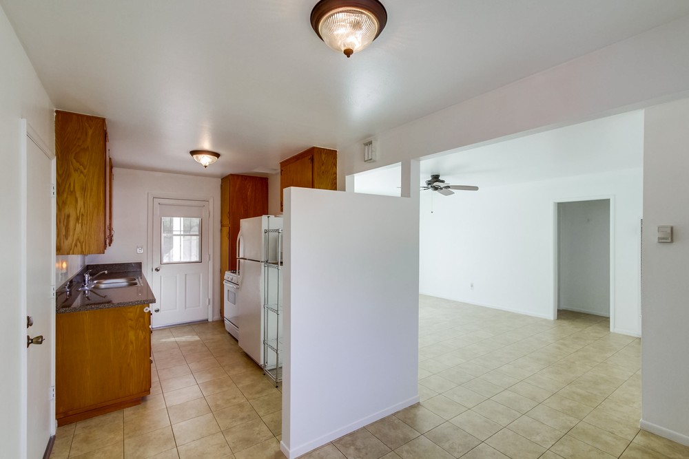 Virtual tour photo 10 of 33 for 5411 Cole St