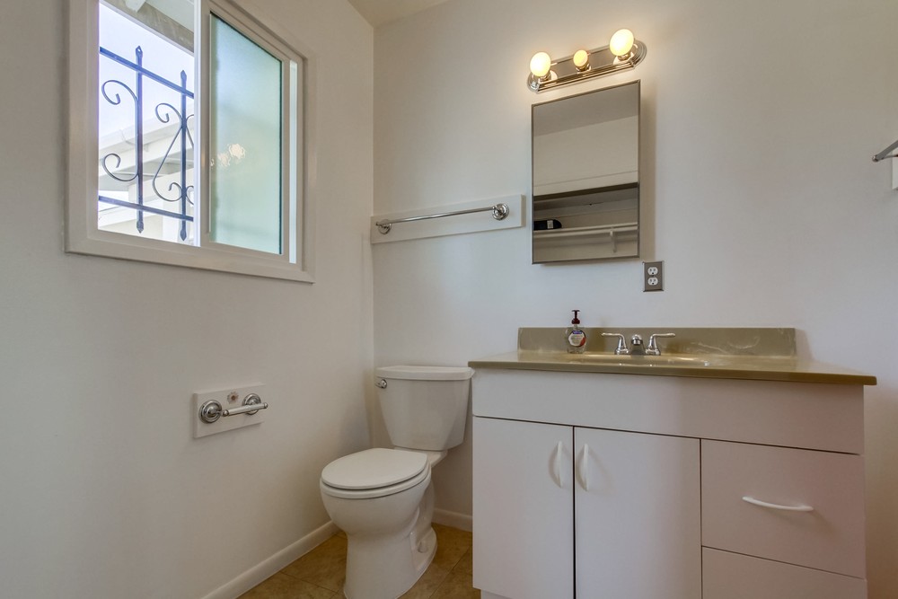Virtual tour photo 17 of 33 for 5411 Cole St