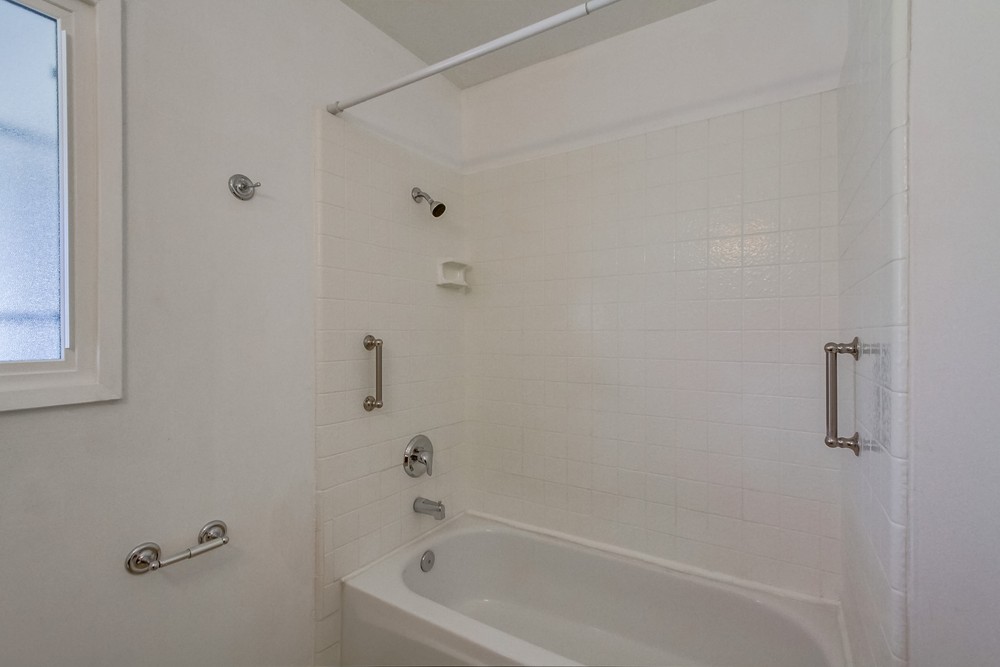 Virtual tour photo 26 of 33 for 5411 Cole St