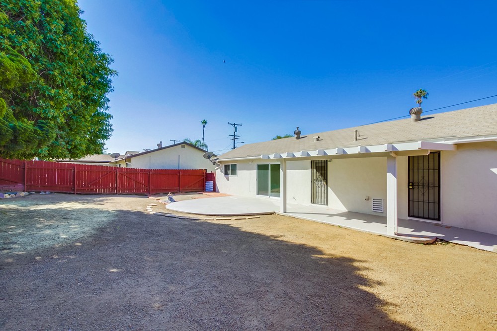 Virtual tour photo 31 of 33 for 5411 Cole St
