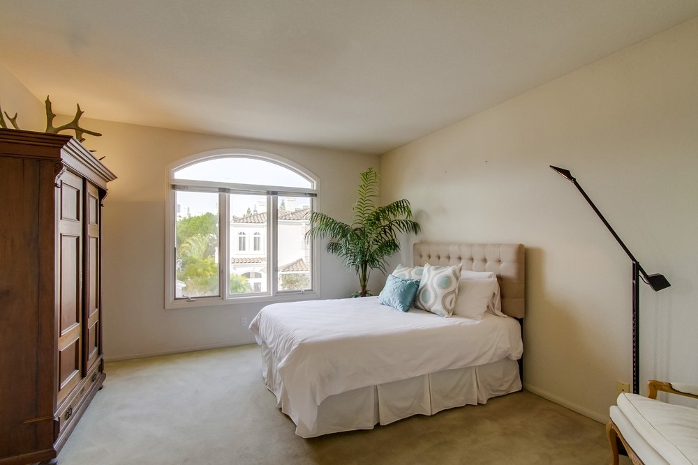 Virtual tour photo 36 of 49 for 5414 Renaissance Ave