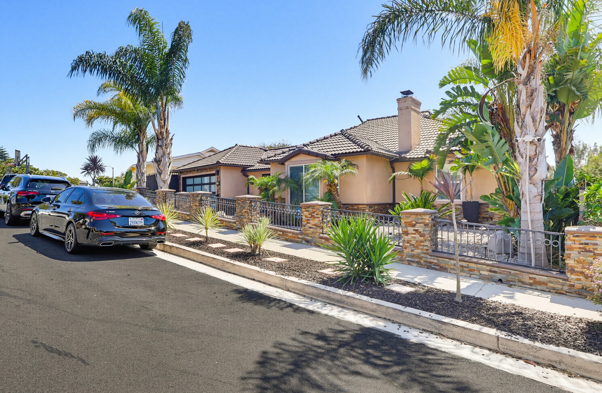 Virtual tour photo 1 of 116 for 5415 Onacrest Dr