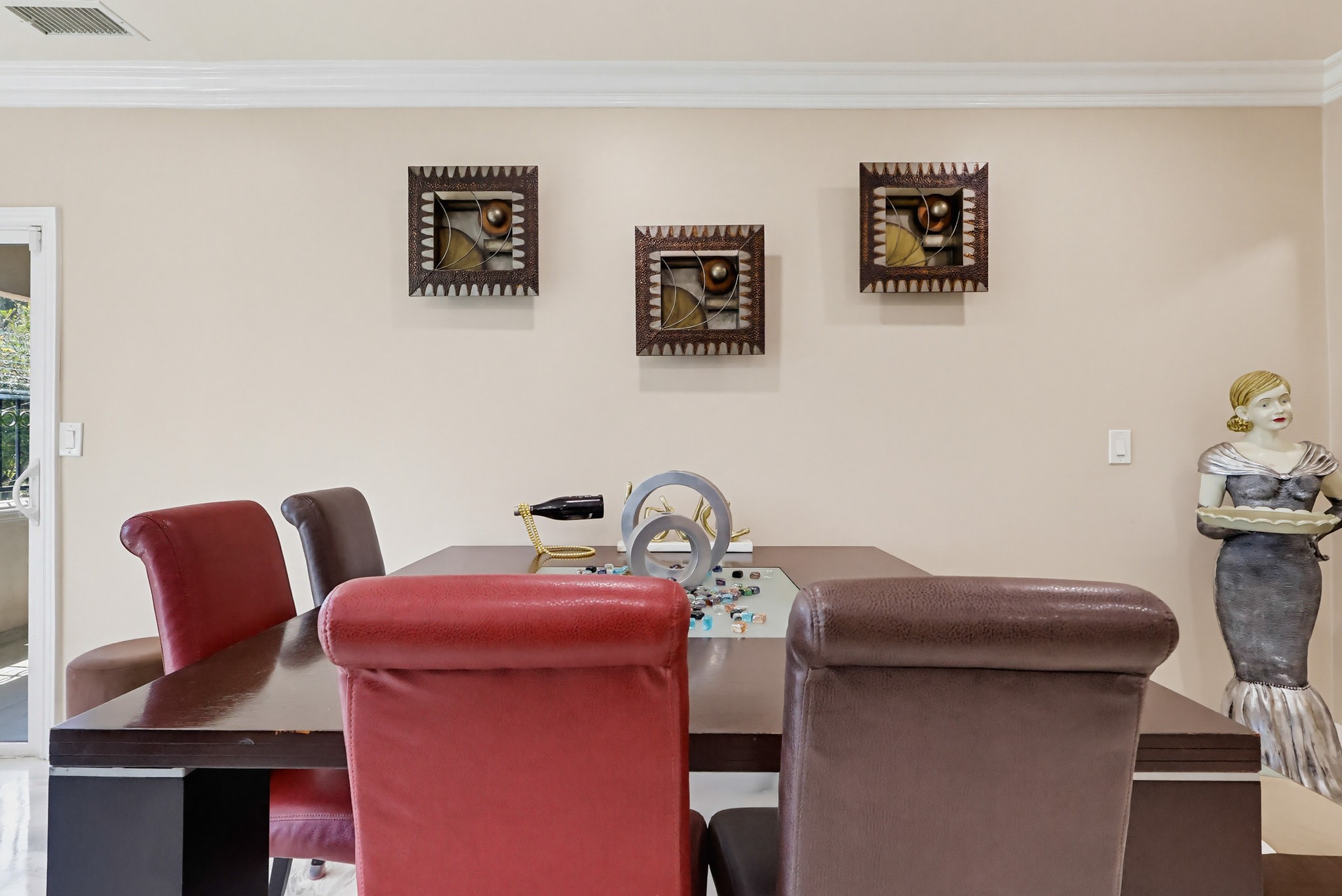 Virtual tour photo 24 of 116 for 5415 Onacrest Dr