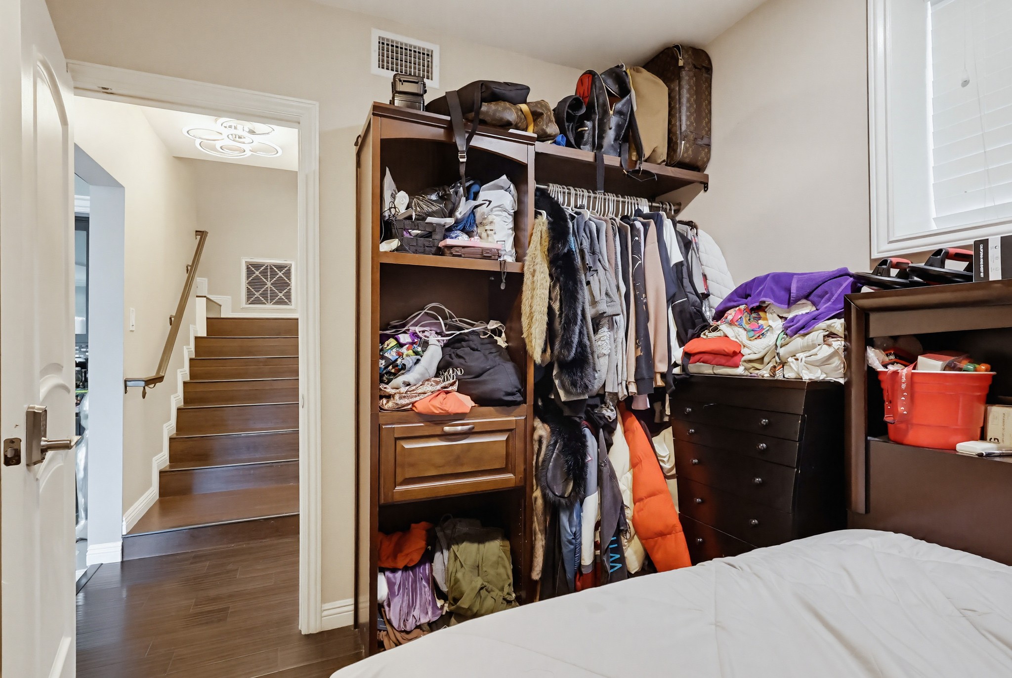 Virtual tour photo 53 of 116 for 5415 Onacrest Dr