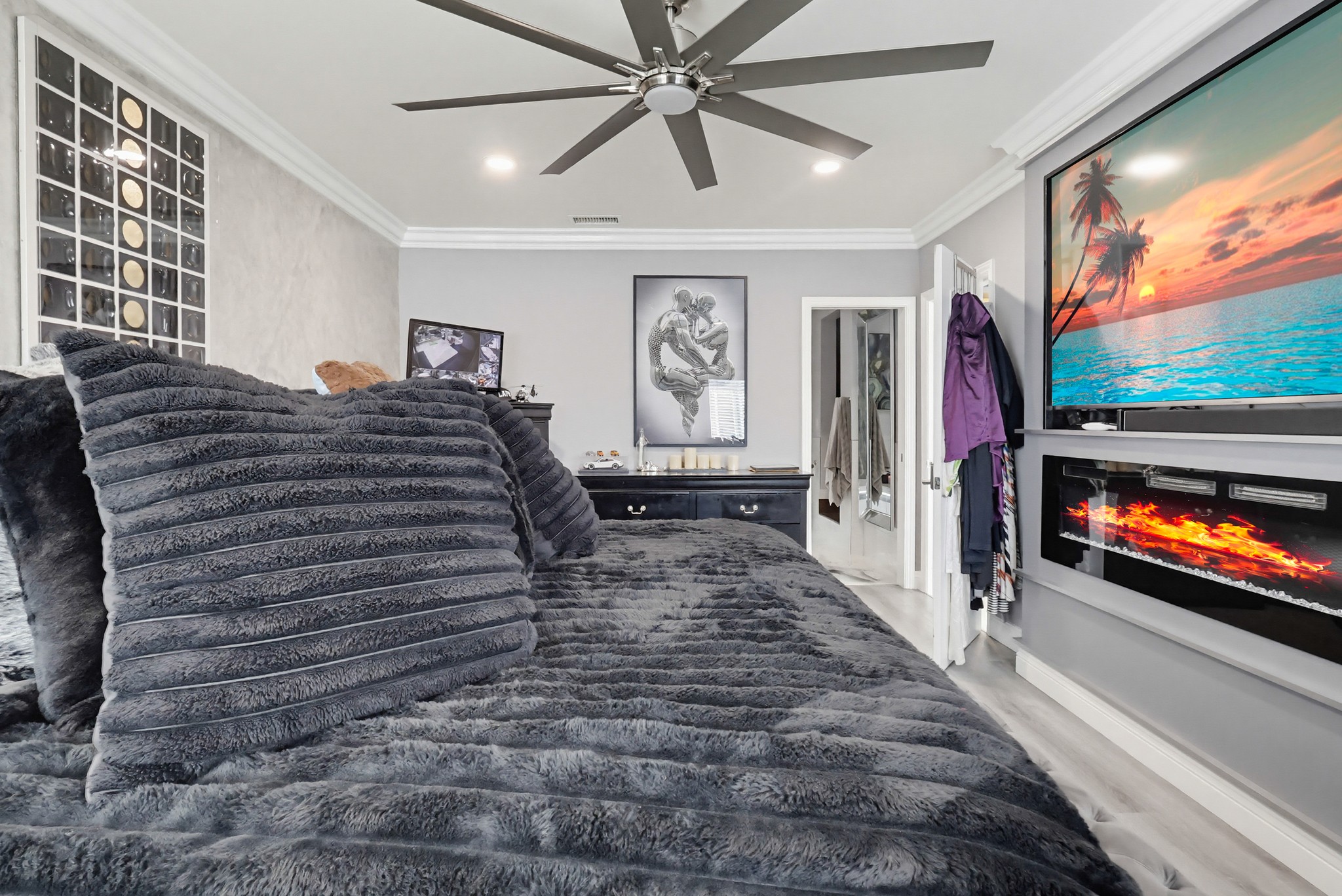 Virtual tour photo 72 of 116 for 5415 Onacrest Dr