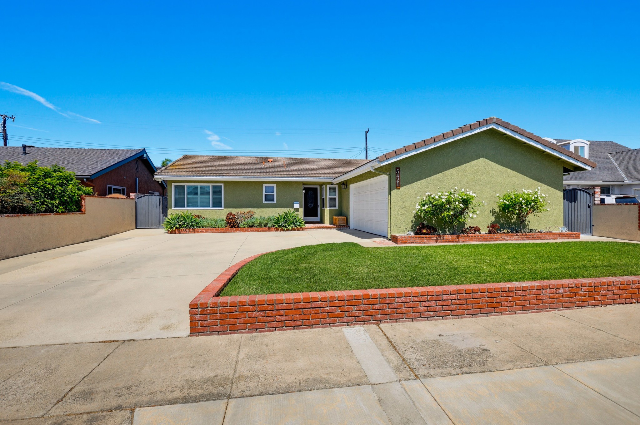 Virtual tour photo 1 of 59 for 5421 Park Ave
