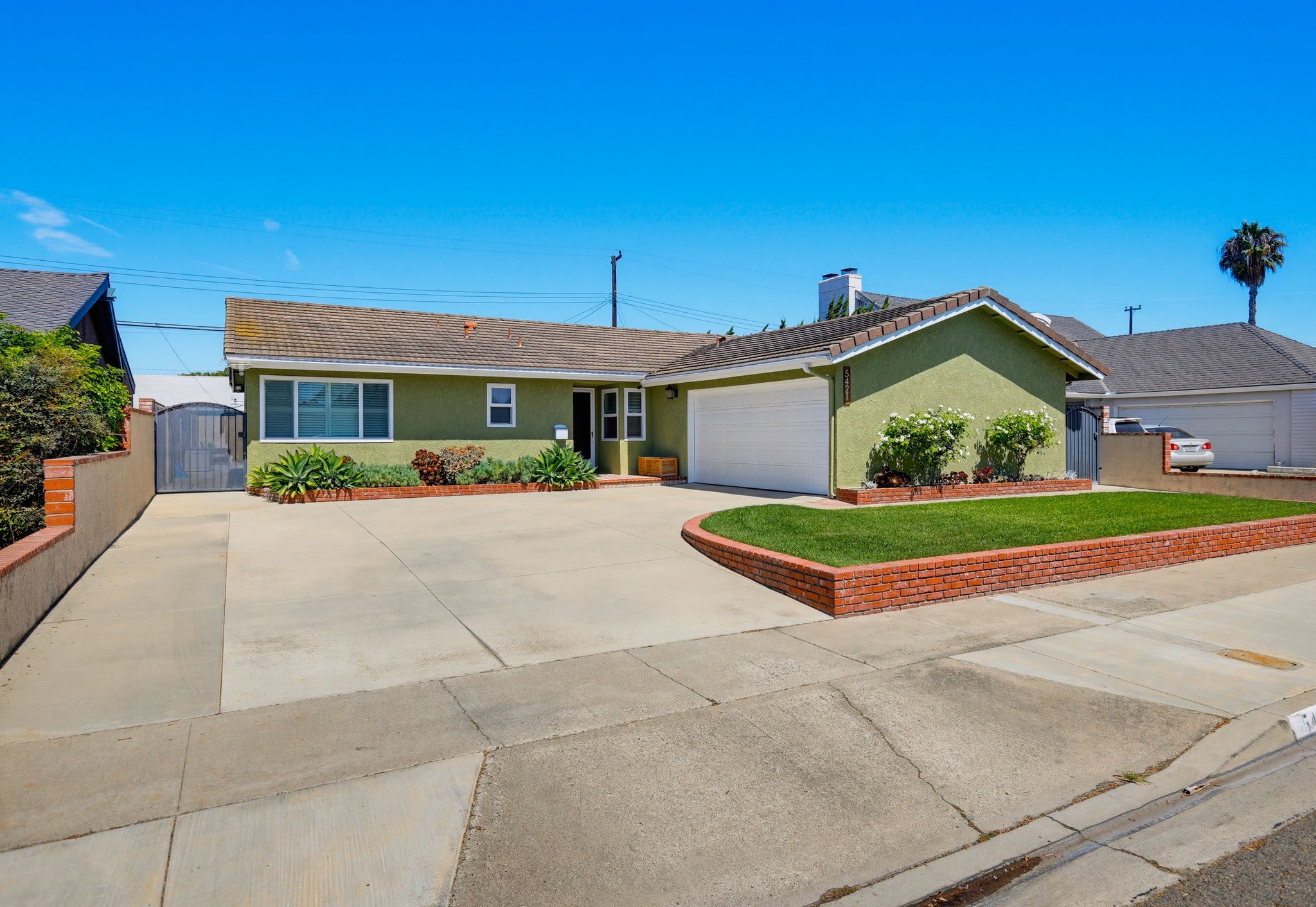 Virtual tour photo 3 of 59 for 5421 Park Ave