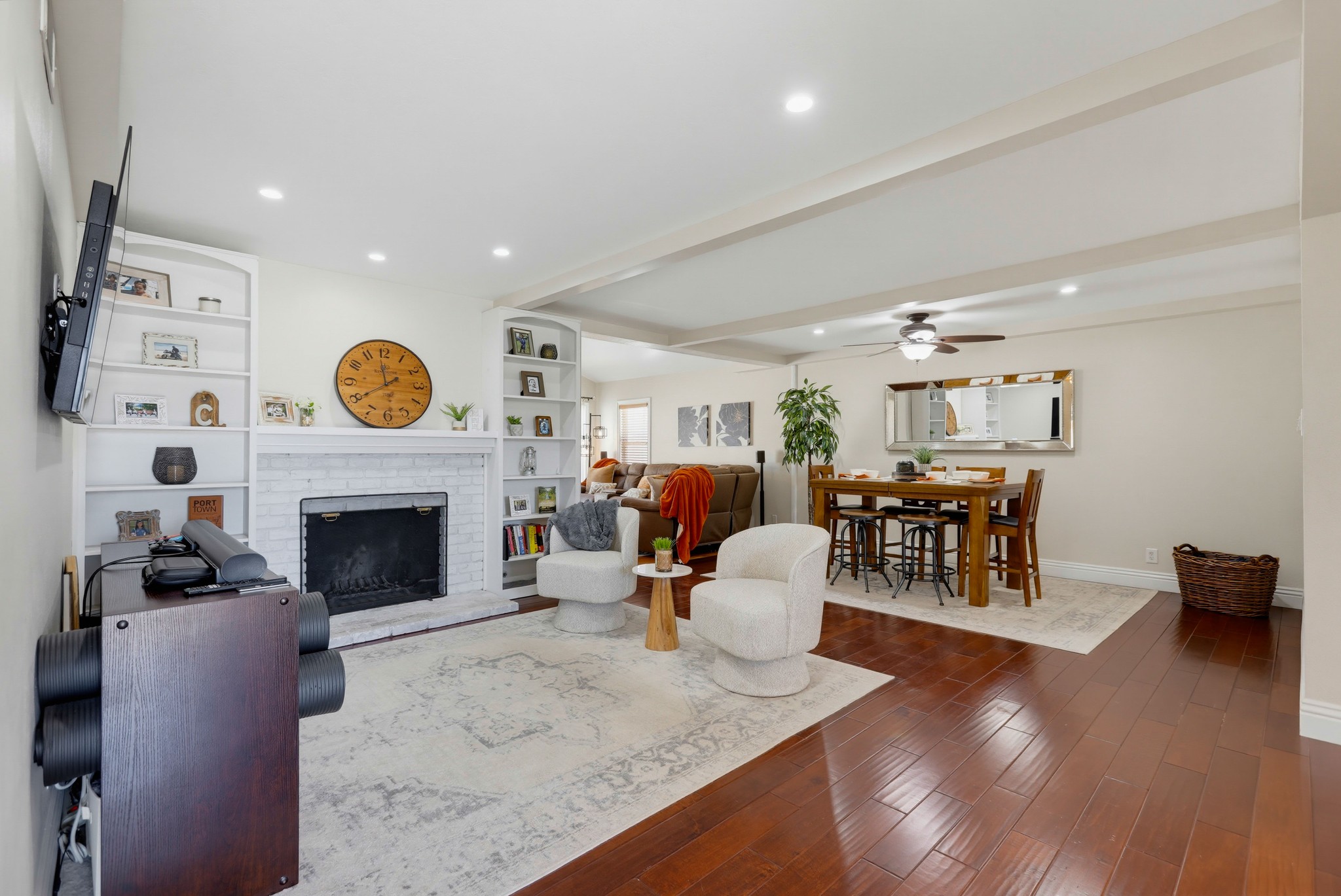 Virtual tour photo 8 of 59 for 5421 Park Ave