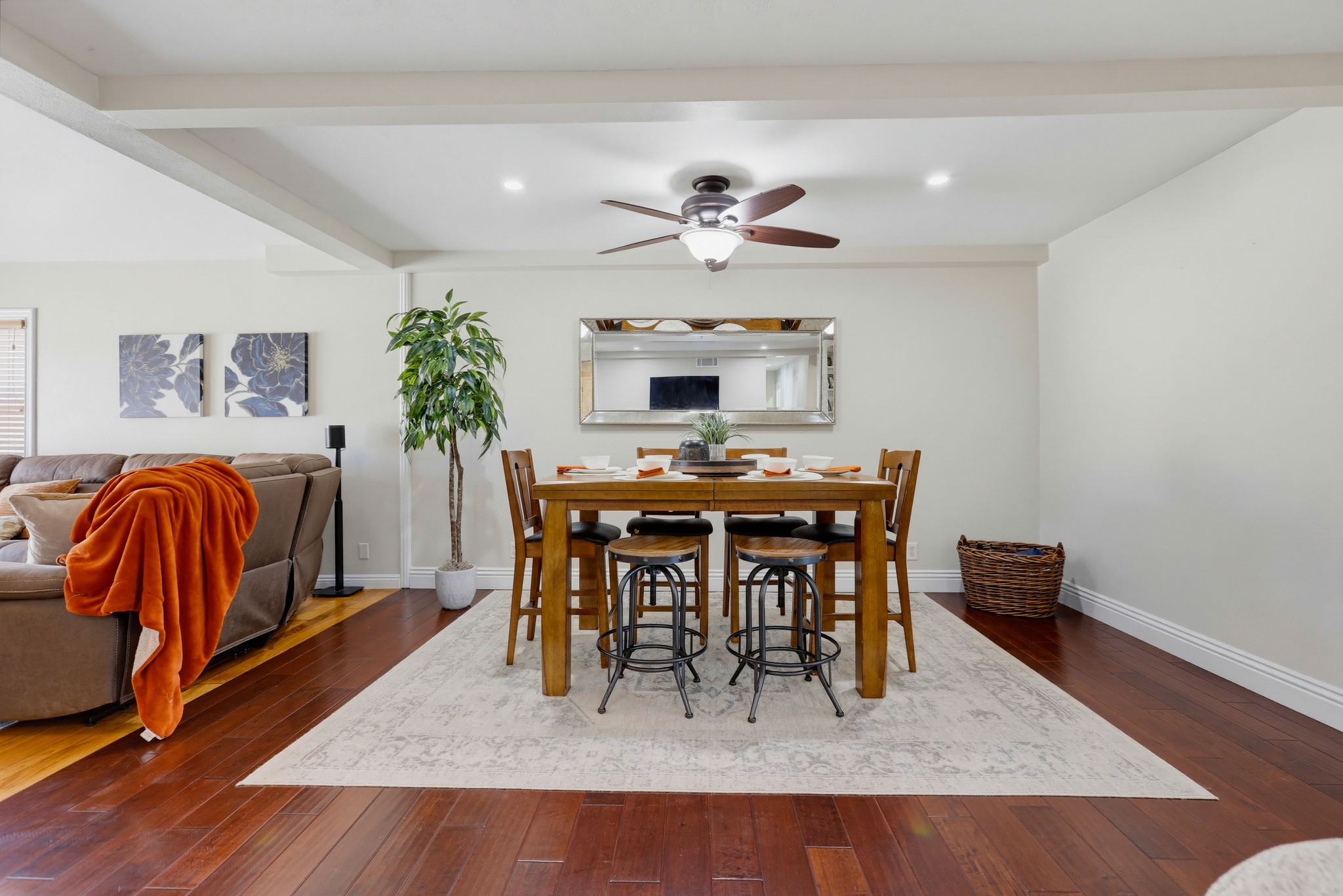 Virtual tour photo 24 of 59 for 5421 Park Ave