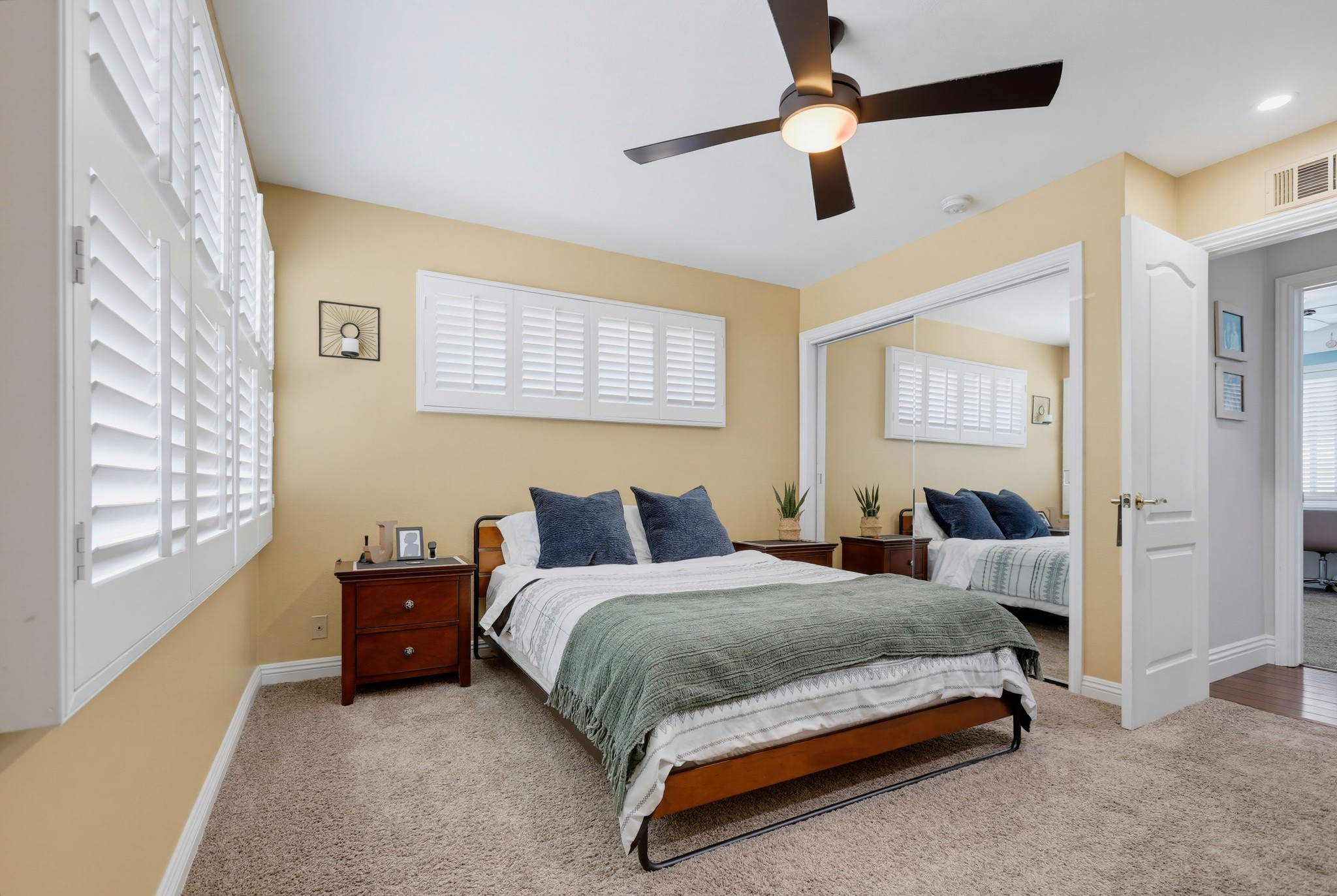 Virtual tour photo 38 of 59 for 5421 Park Ave