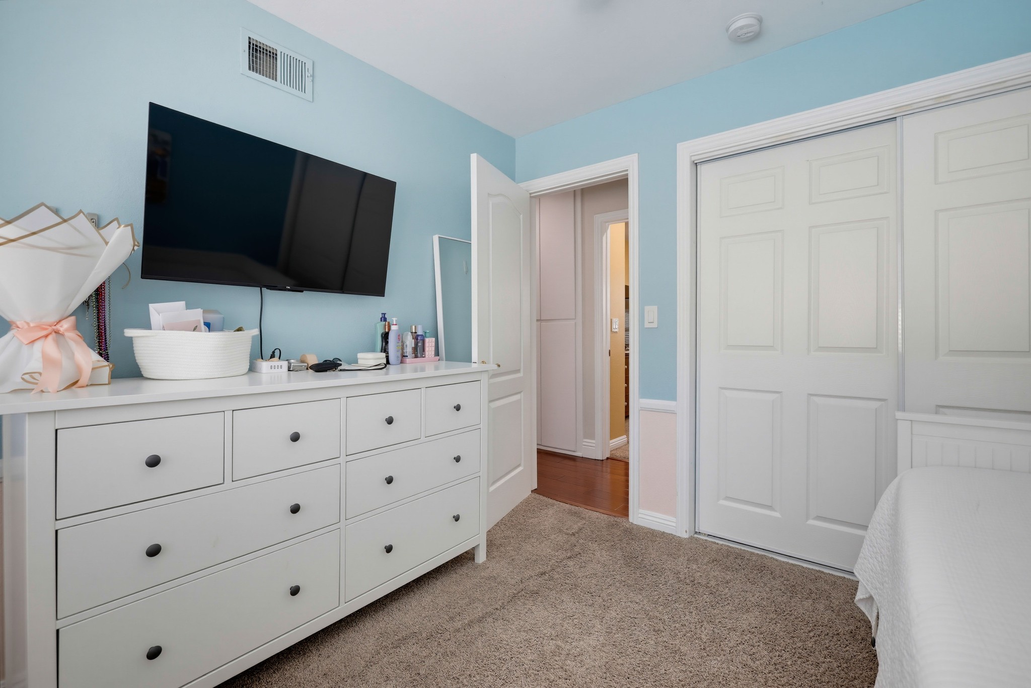 Virtual tour photo 43 of 59 for 5421 Park Ave