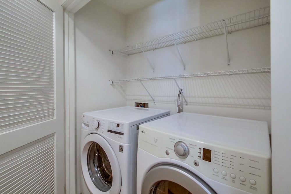 Virtual tour photo 27 of 35 for 5426 Soho View Terrace