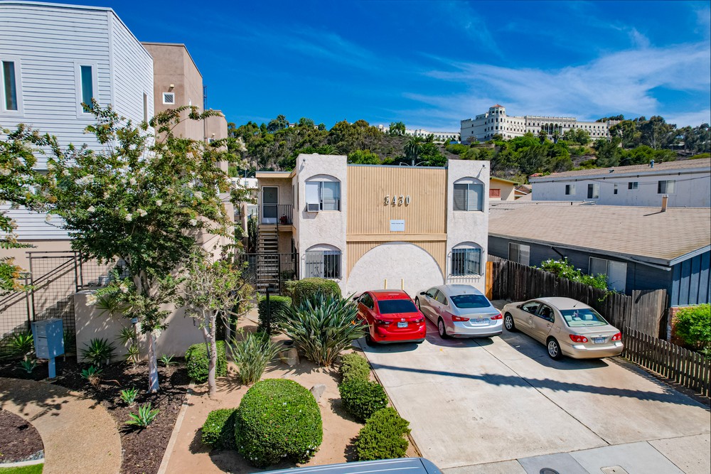 Virtual tour photo 9 of 36 for 5430 Lauretta St