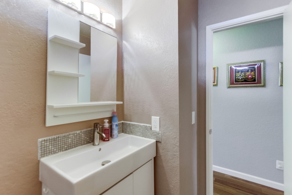 Virtual tour photo 35 of 46 for 5430 Lenox Dr