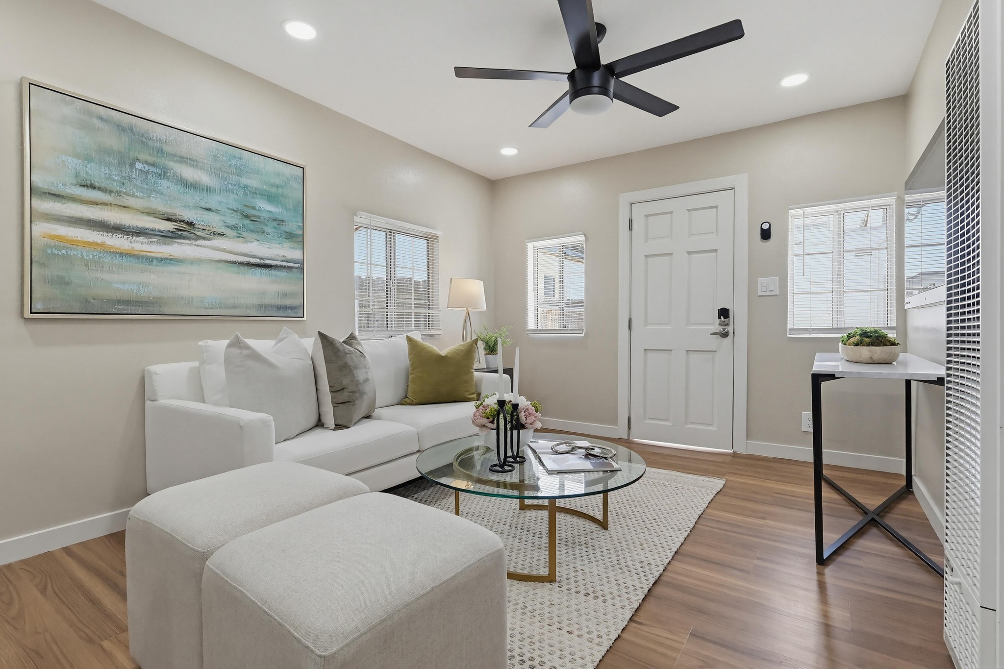 Virtual tour photo 10 of 47 for 5435 Smiley Dr