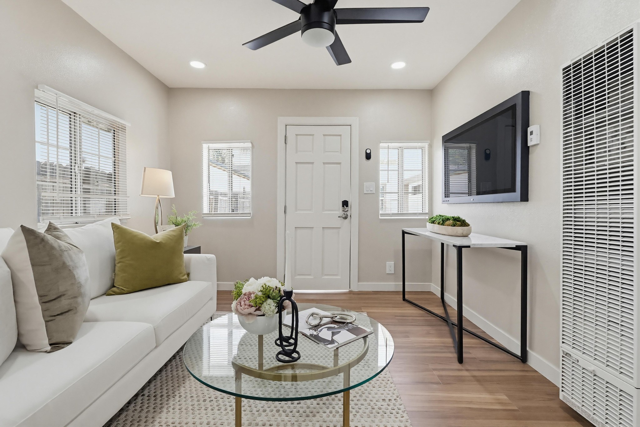 Virtual tour photo 11 of 47 for 5435 Smiley Dr