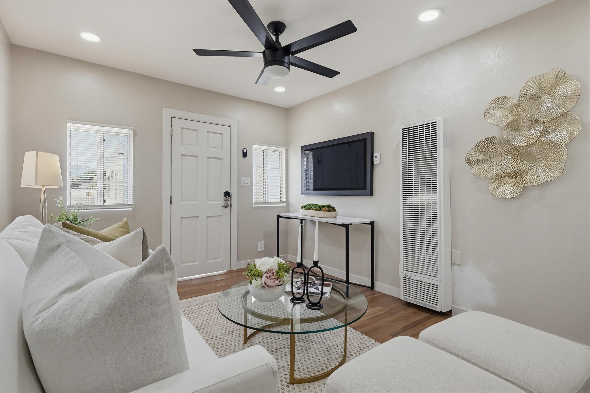 Virtual tour photo 12 of 47 for 5435 Smiley Dr